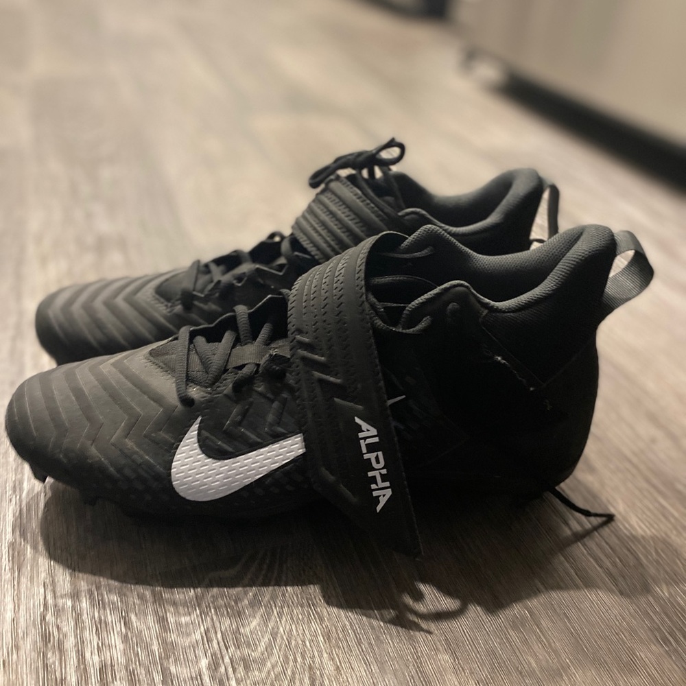 Men’s Nike Alpha Menance Elite 2 Low